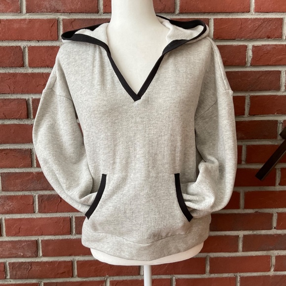 Lucky Brand Sweatshirt Pullover Cotton Grey Hoodie Size XS NWT - Picture 2 of 13